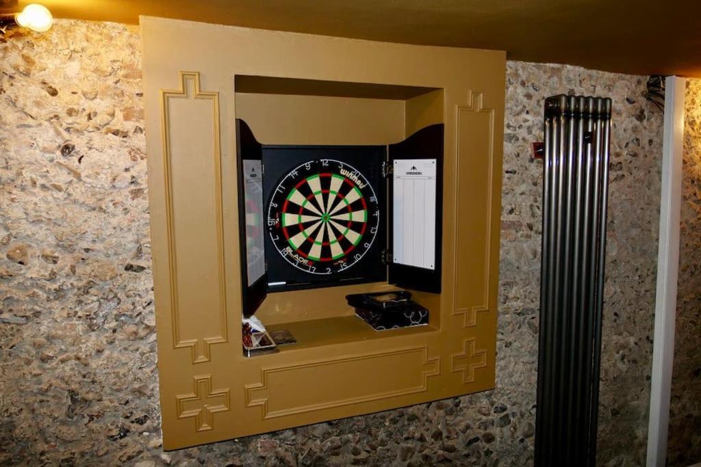 새프런월든 Huge Luxury 8 Bed Manor House Hot Tub Pool Table 빌라 외부 사진